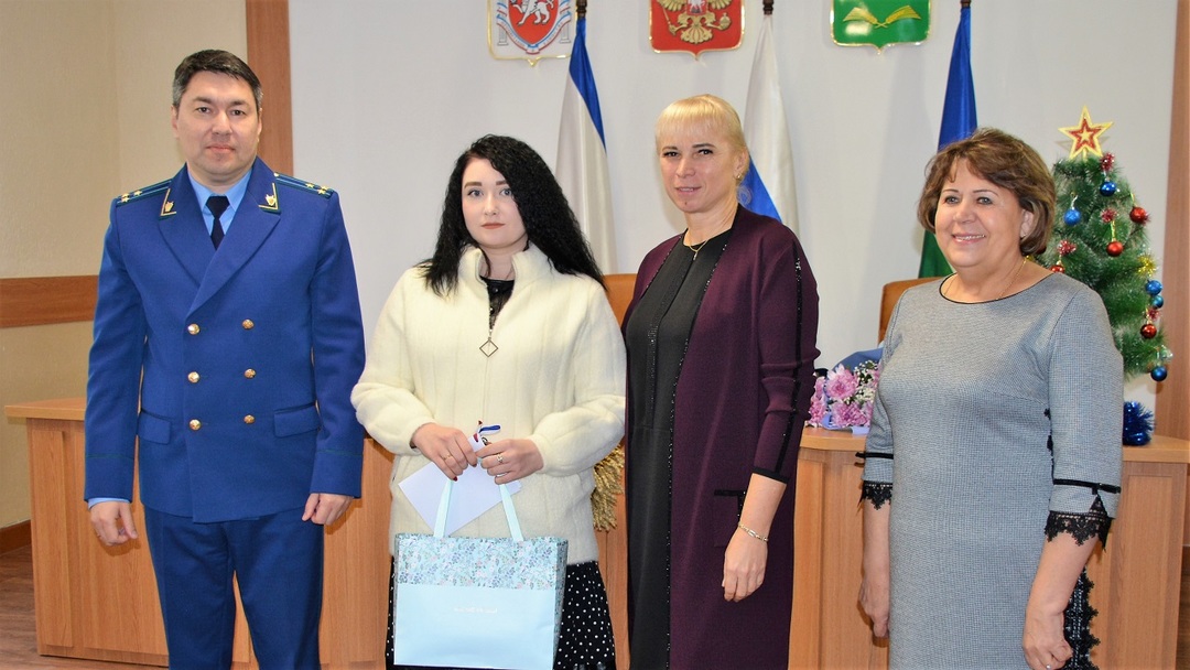 Жильем прокуроров